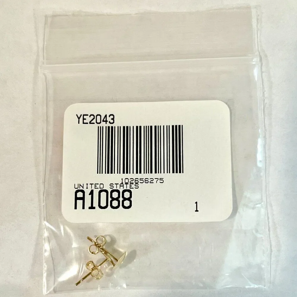Little Girl’s 14k Gold Heart Earrings